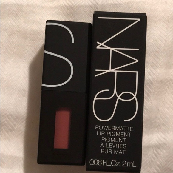 New and sealed NARS bundle. - Picture 2 of 5